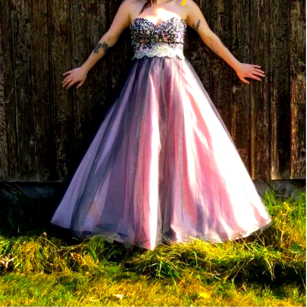 Alyce Paris Graduation Dress size 8(lacing back)